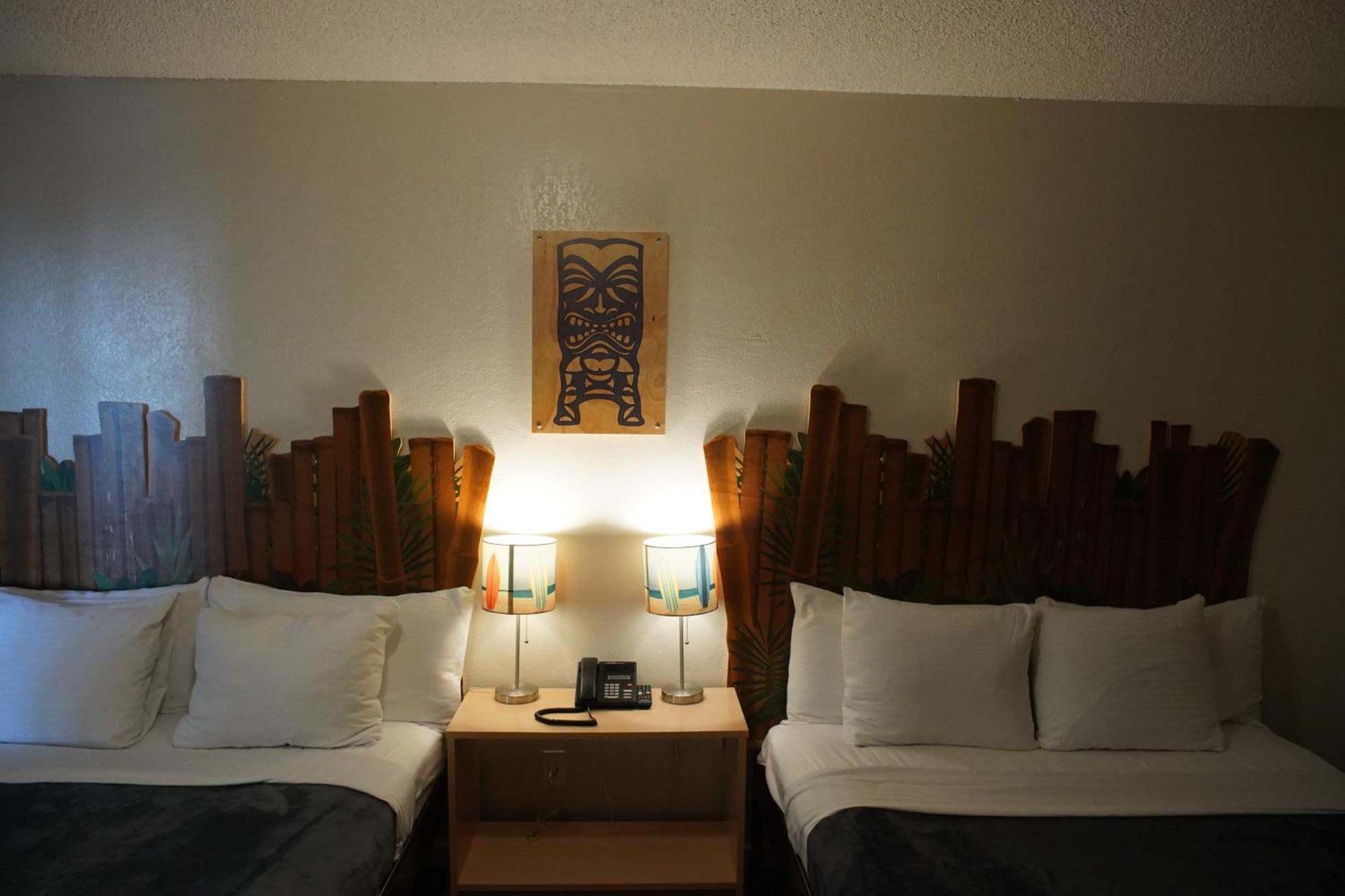 האנטינגטון ביץ' Huntington Surf Inn מראה חיצוני תמונה